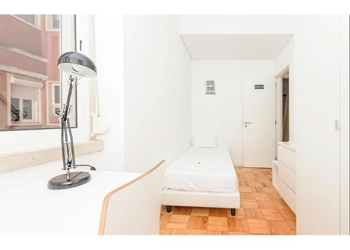 Апартаменты Houze Comfortable In Laranjeiras Лиссабон